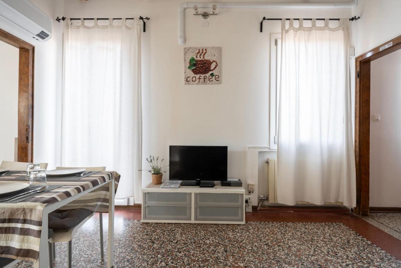 Ca' Giorgia Balcony House Apartment Venesia Bagian luar foto
