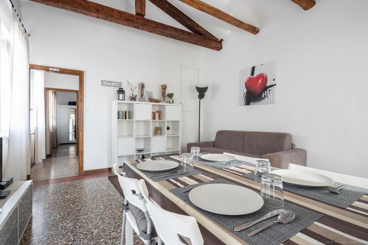 Ca' Giorgia Balcony House Apartment Venesia Bagian luar foto
