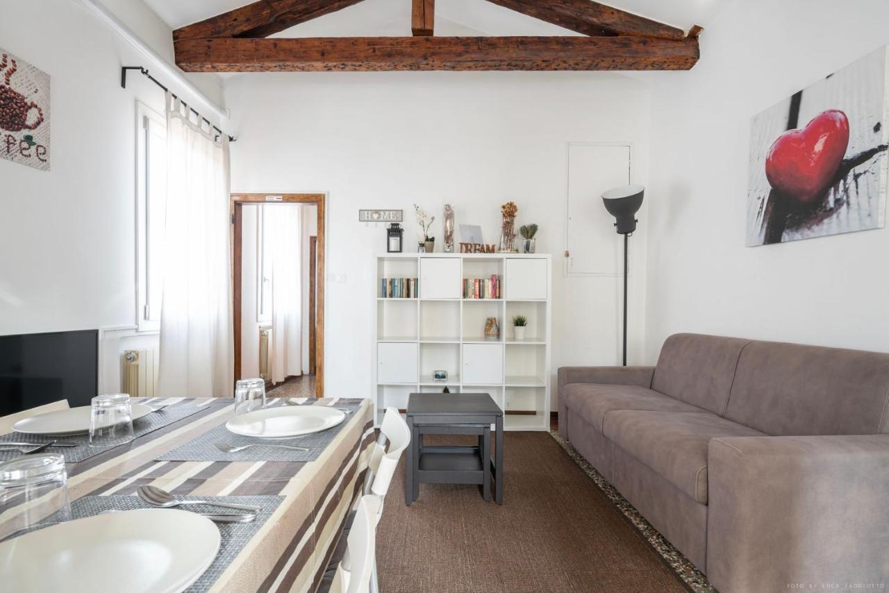 Ca' Giorgia Balcony House Apartment Venesia Bagian luar foto