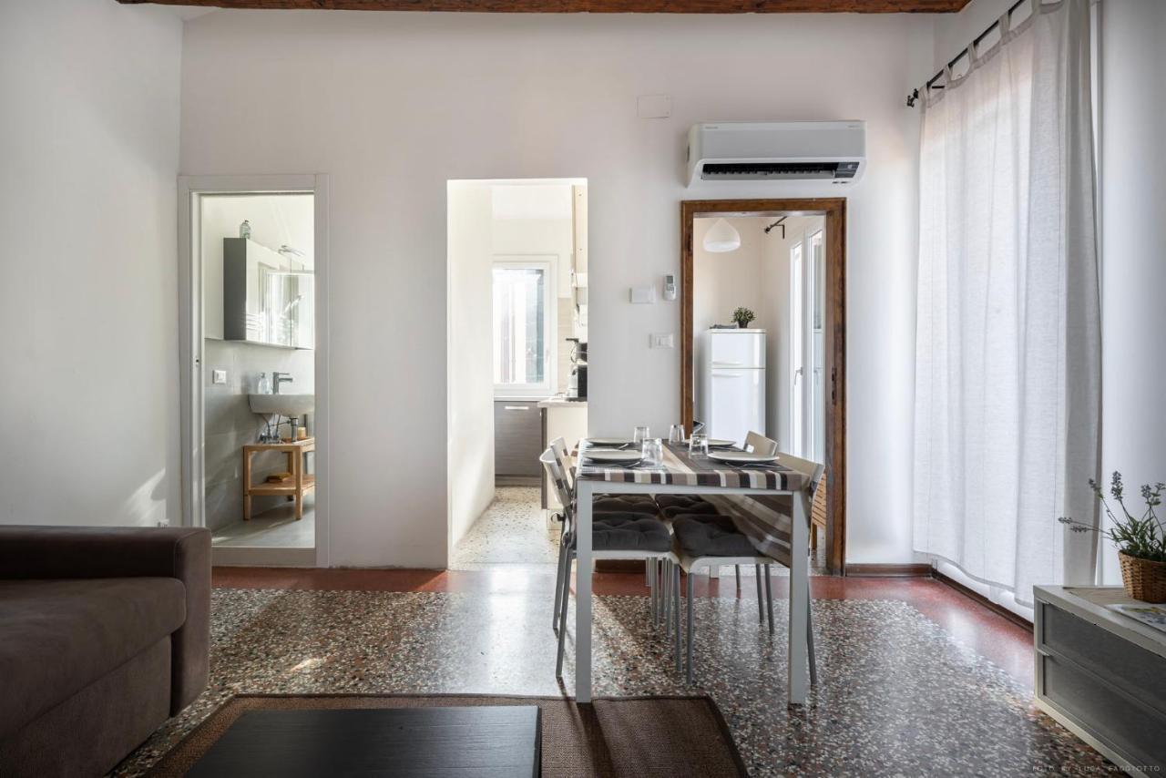 Ca' Giorgia Balcony House Apartment Venesia Bagian luar foto