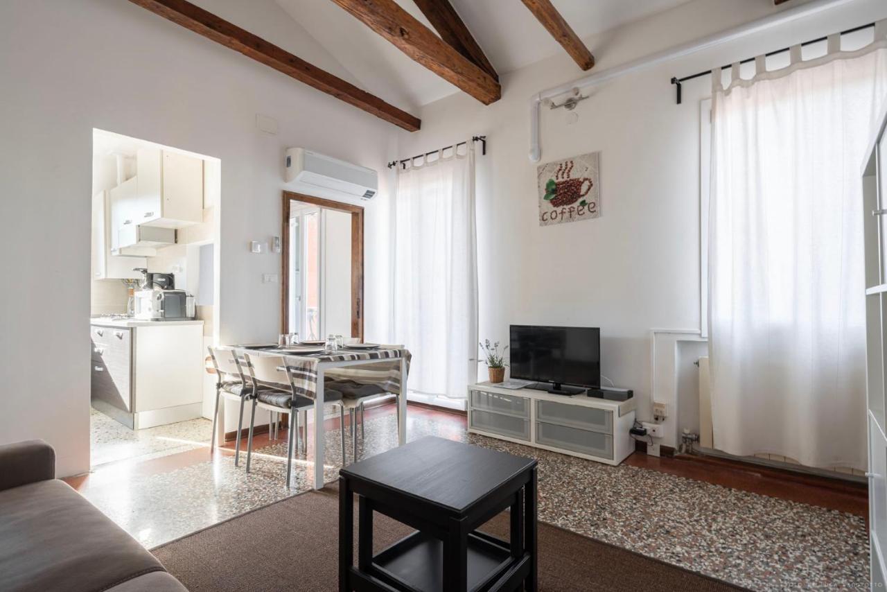 Ca' Giorgia Balcony House Apartment Venesia Bagian luar foto