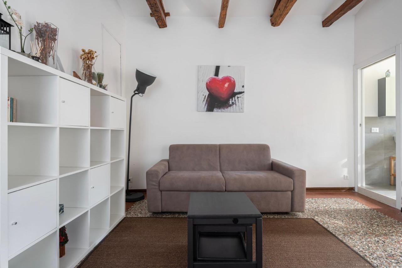 Ca' Giorgia Balcony House Apartment Venesia Bagian luar foto