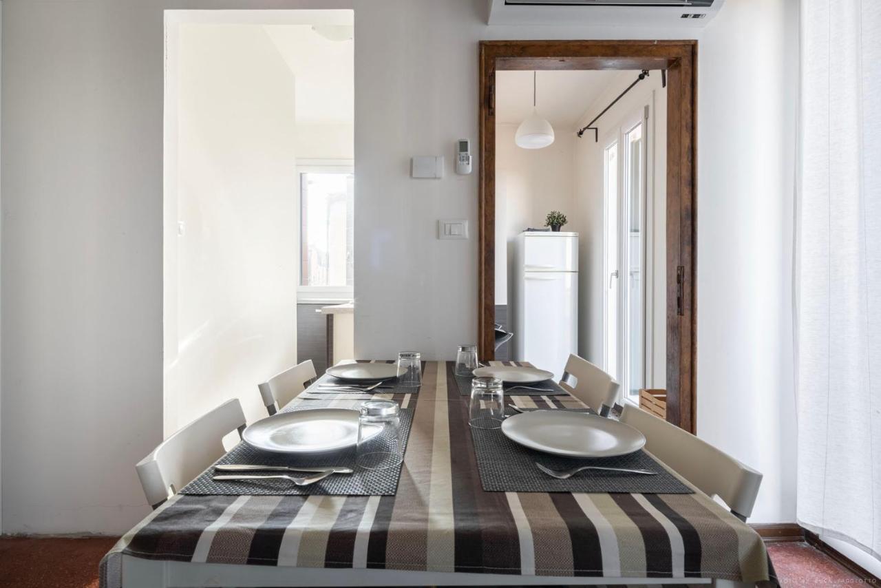 Ca' Giorgia Balcony House Apartment Venesia Bagian luar foto