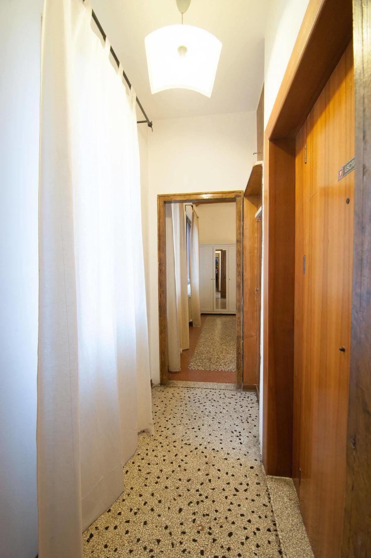 Ca' Giorgia Balcony House Apartment Venesia Bagian luar foto